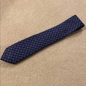 Banana Republic 100% silk tie - navy & blue print